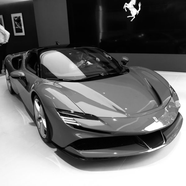 Première rencontre : Ferrari SF90 Stradale