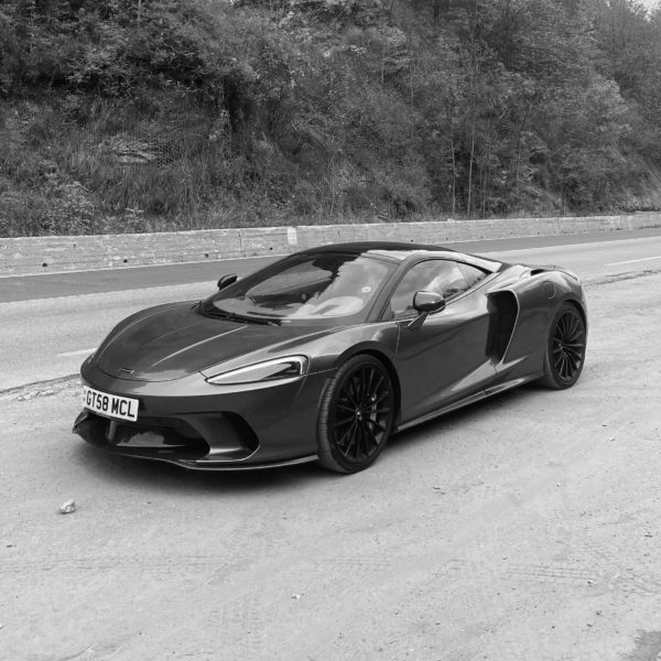 McLaren GT